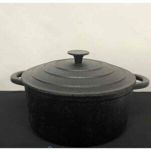 Black Cast Iron Dutch Oven with Dome Lid and Handles 9x10x13x8